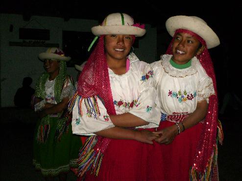 ECUADOR - ECUADORIAN   DANCERS